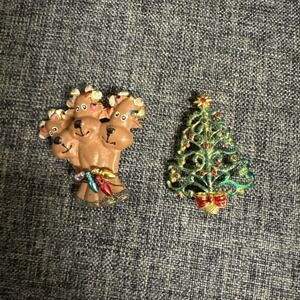 Christmas Brooches Pin Set 2 Pins / Christmas Tree & Reindeer